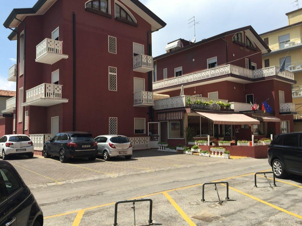 Hotel Malibran Lido di Jesolo Bagian luar foto